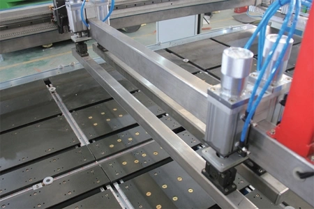 Machine de sérigraphie automatique pour verre automobile