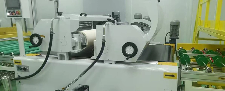 Machine d’enduction à rouleaux doubles